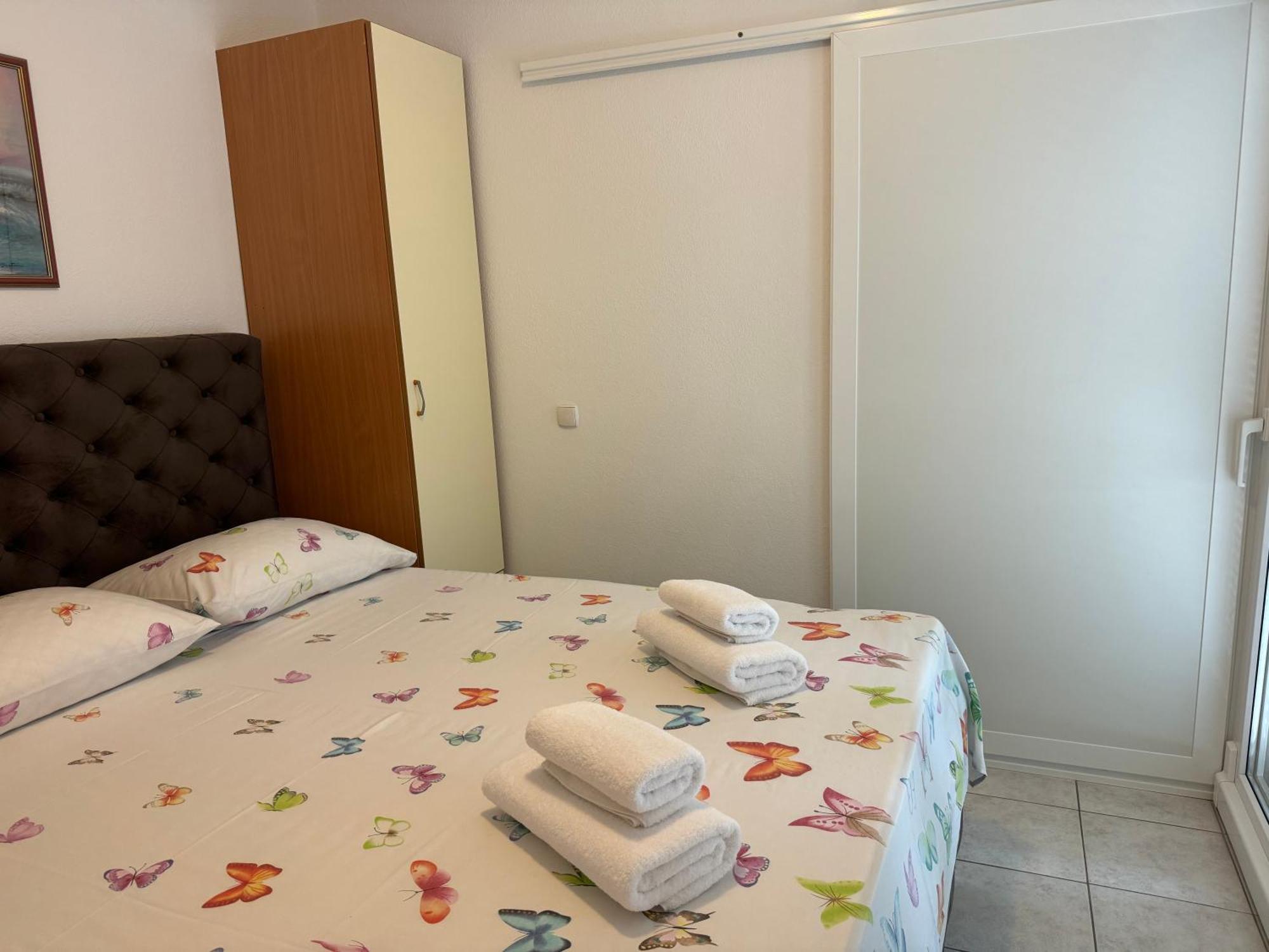 House 100M From The Beach With Free Parking And Breakfast Baška Voda エクステリア 写真