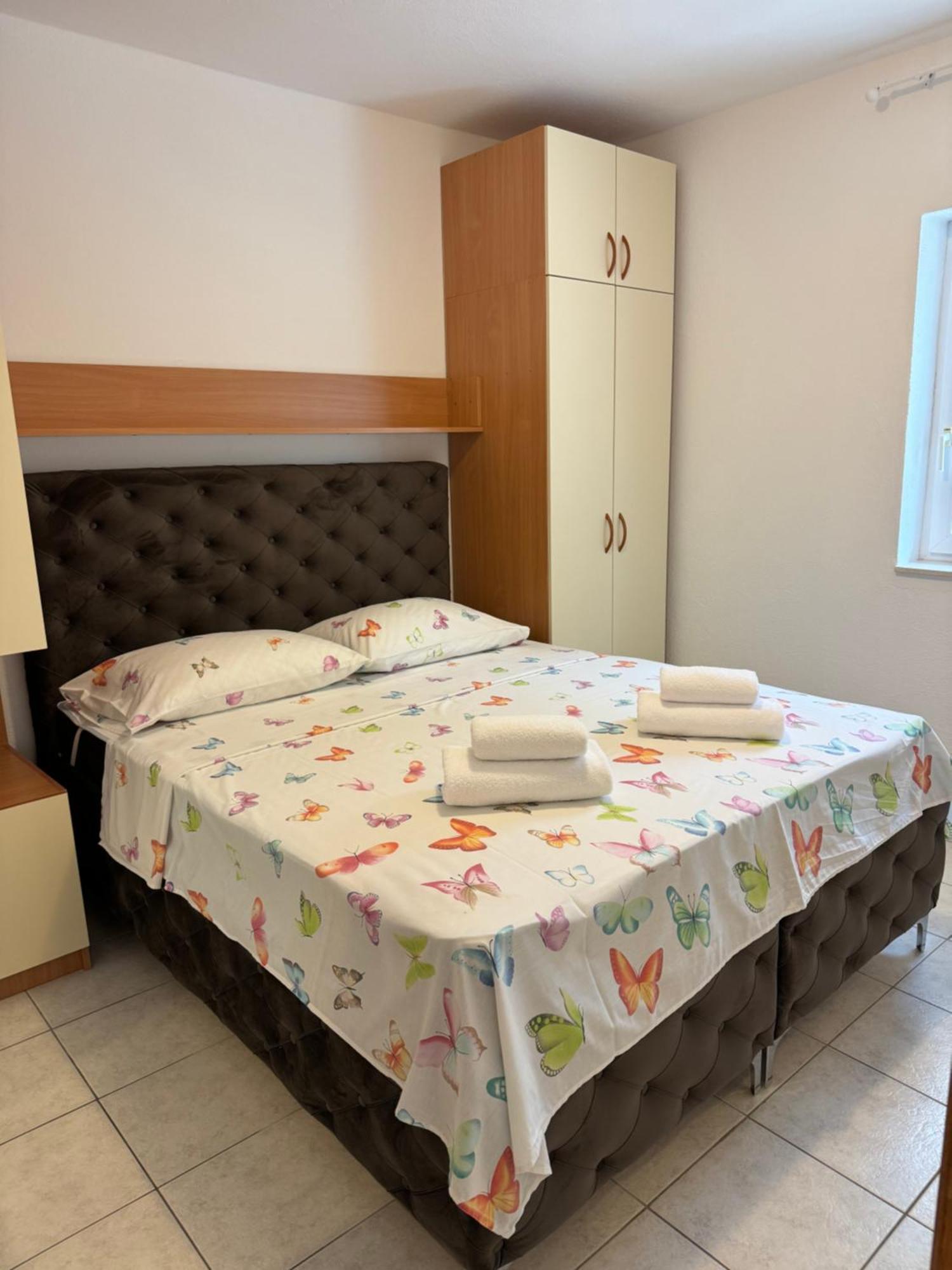 House 100M From The Beach With Free Parking And Breakfast Baška Voda エクステリア 写真
