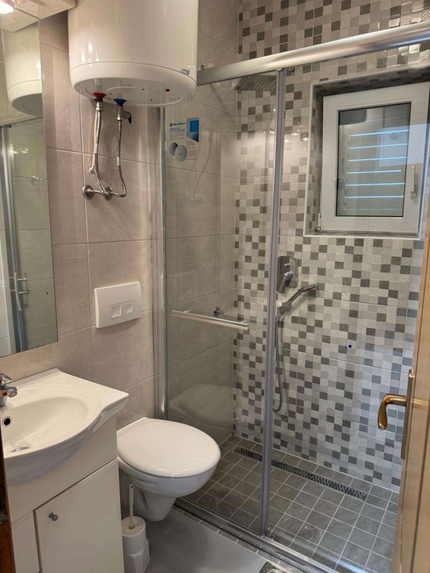 House 100M From The Beach With Free Parking And Breakfast Baška Voda エクステリア 写真