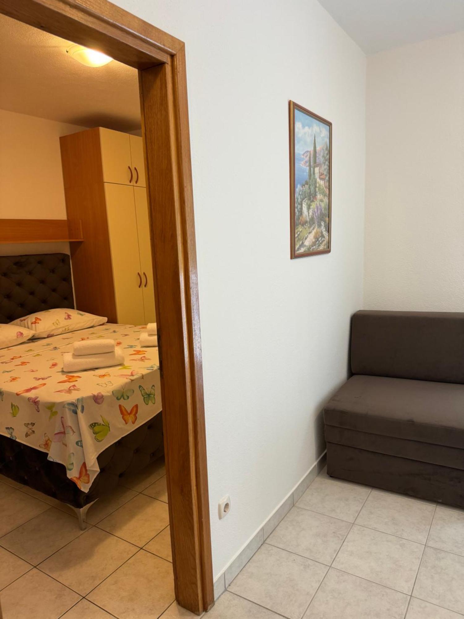 House 100M From The Beach With Free Parking And Breakfast Baška Voda エクステリア 写真