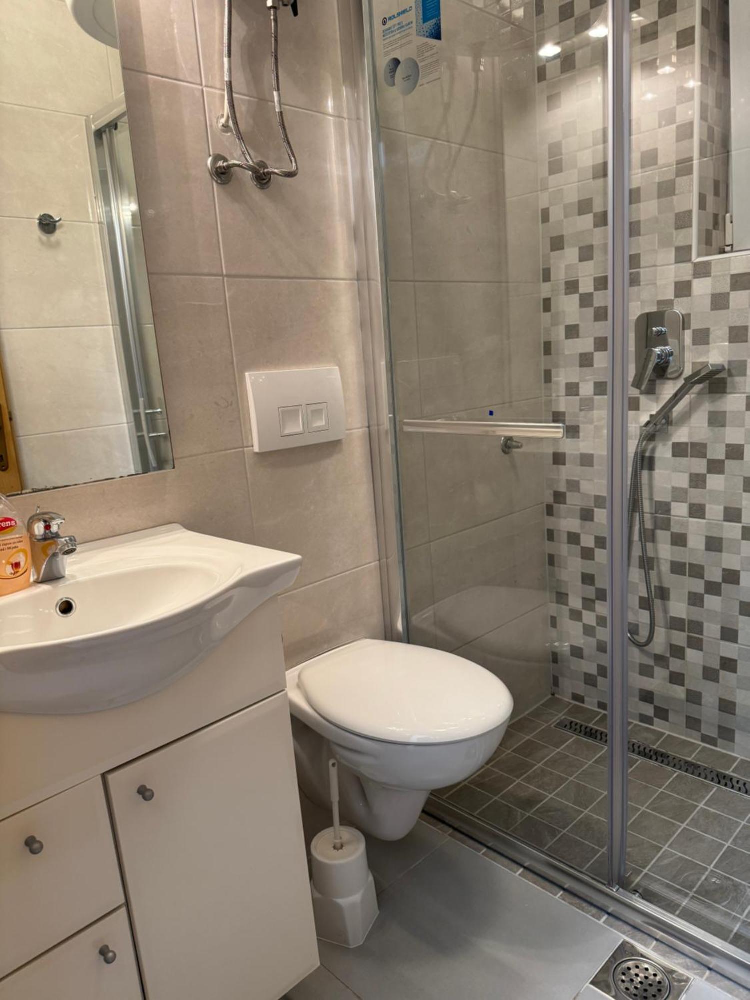 House 100M From The Beach With Free Parking And Breakfast Baška Voda エクステリア 写真