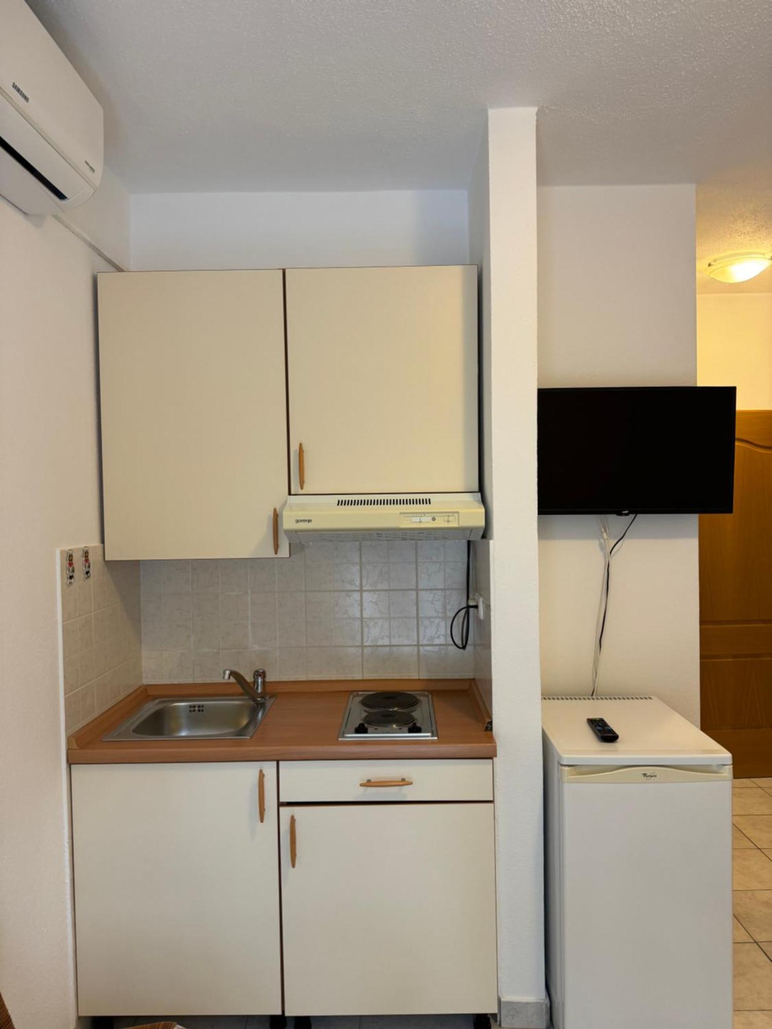 House 100M From The Beach With Free Parking And Breakfast Baška Voda エクステリア 写真