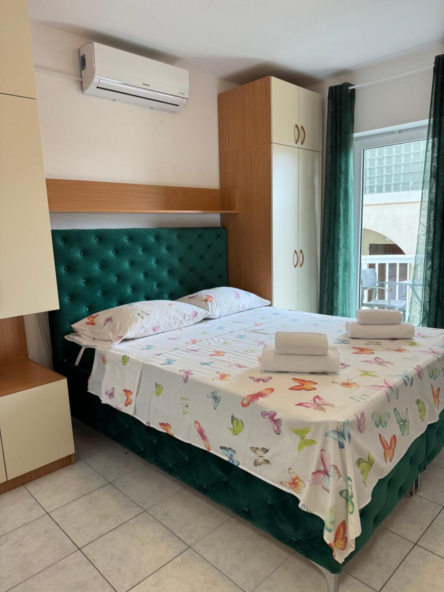 House 100M From The Beach With Free Parking And Breakfast Baška Voda エクステリア 写真