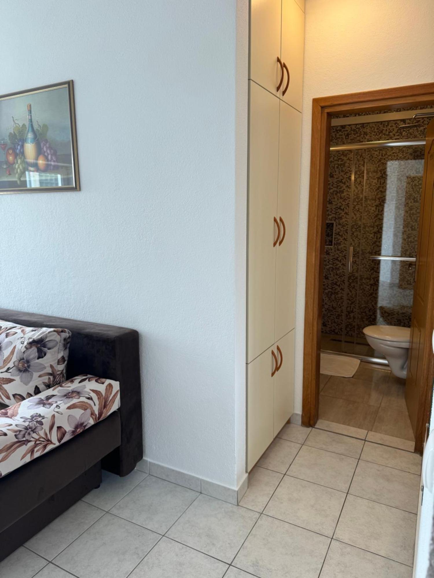 House 100M From The Beach With Free Parking And Breakfast Baška Voda エクステリア 写真