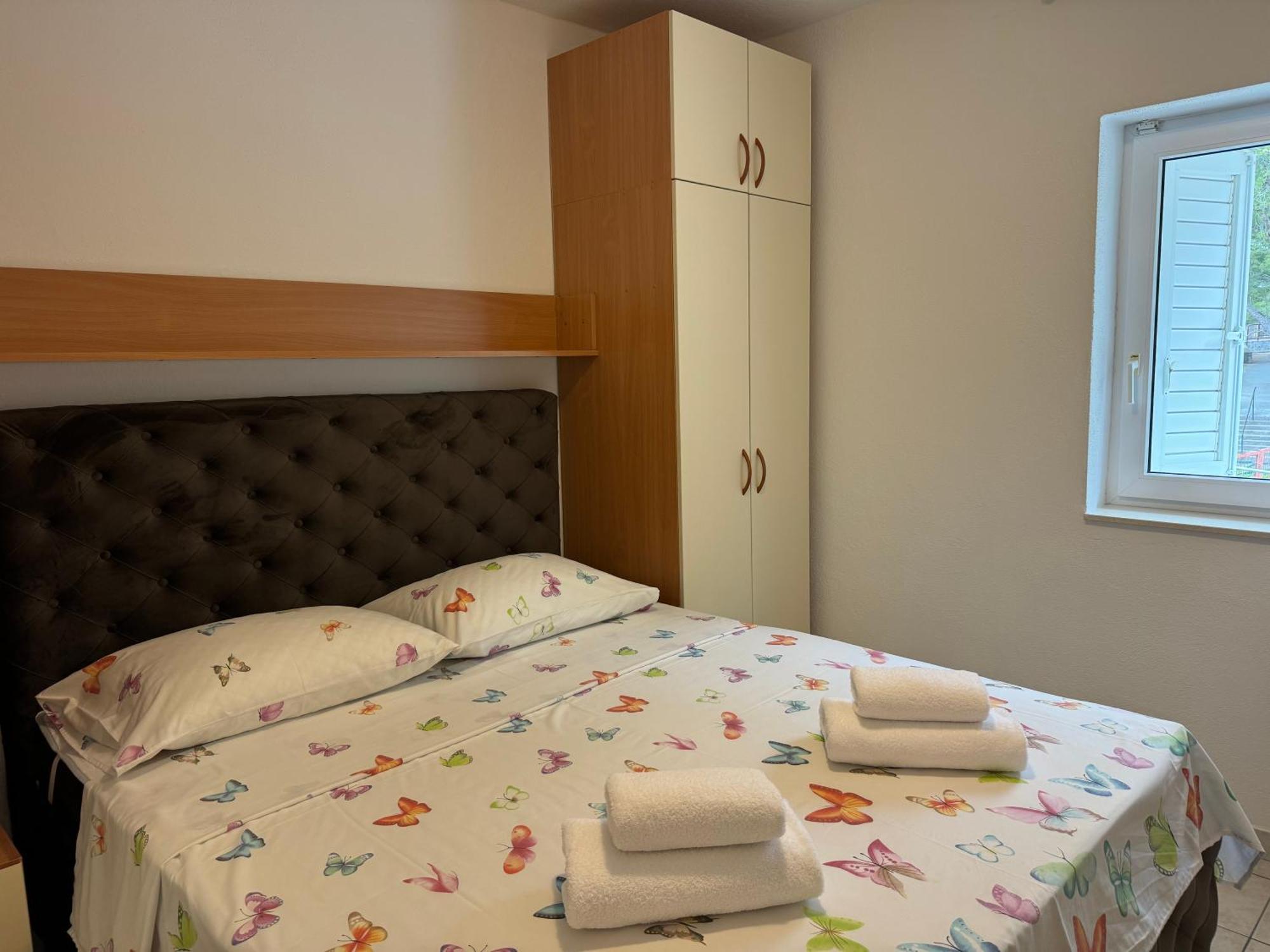 House 100M From The Beach With Free Parking And Breakfast Baška Voda エクステリア 写真