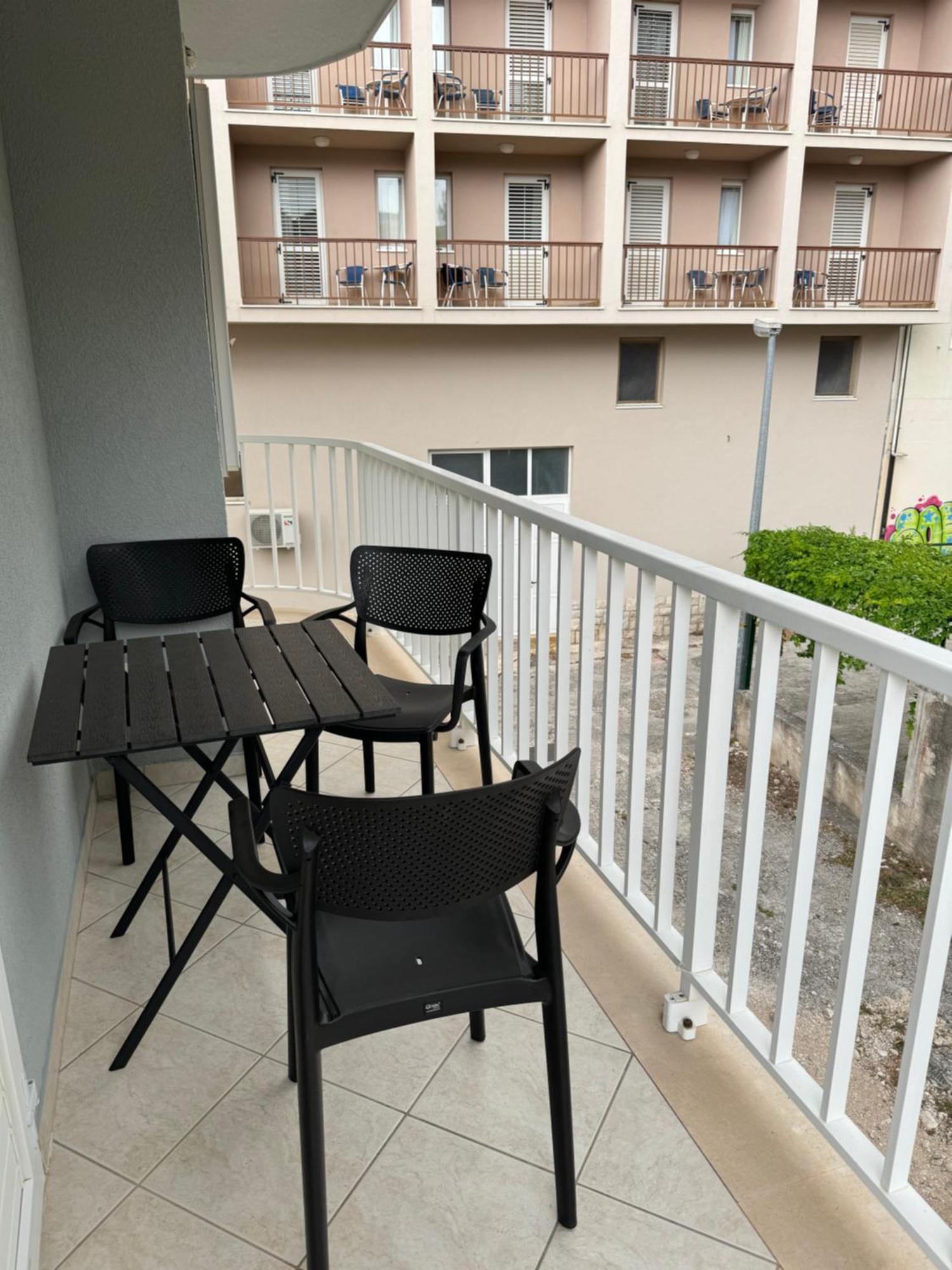 House 100M From The Beach With Free Parking And Breakfast Baška Voda エクステリア 写真