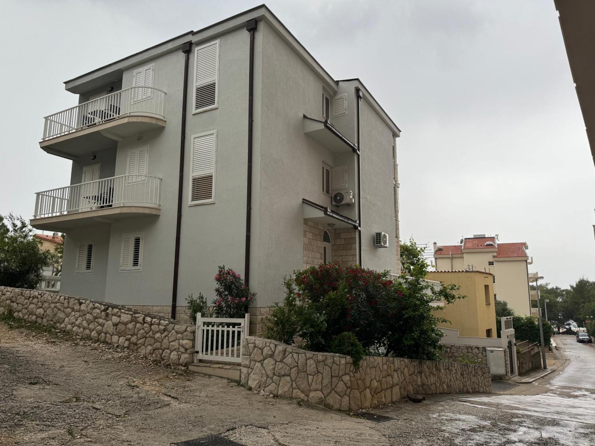 House 100M From The Beach With Free Parking And Breakfast Baška Voda エクステリア 写真